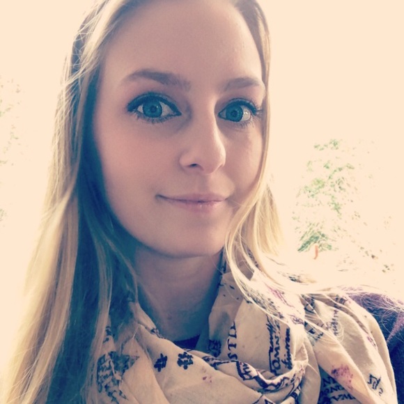 Meet your Posher, Shelby - Picture 1 of 1